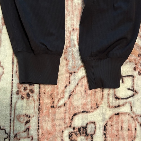 Lululemon Dance Studio Mid-Rise Jogger, Black Night, Size 4 - Picture 2 of 6